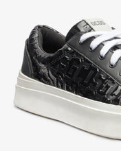 Carica l'immagine nel visualizzatore di Gallery, Patent Monogram Bucket Sneakers