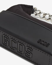 Carica l'immagine nel visualizzatore di Gallery, Matilda Nylon Small Bag | Women Bags Black | GCDS®