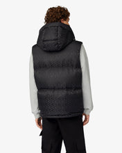 Carica l'immagine nel visualizzatore di Gallery, Gcds Monogram Puffy Vest | Men Coats & Jackets Black | GCDS®