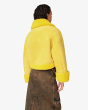 Carica l'immagine nel visualizzatore di Gallery, Shearling Jacket | Women Coats & Jackets Yellow | GCDS®