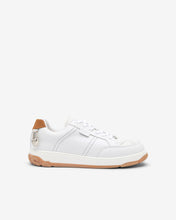 Carica l'immagine nel visualizzatore di Gallery, Essential Nami Sneakers : Unisex Shoes Beige | GCDS