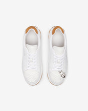 Carica l'immagine nel visualizzatore di Gallery, Essential Nami Sneakers : Unisex Shoes Beige | GCDS