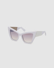 Carica l'immagine nel visualizzatore di Gallery, GD0026 Cat-eye sunglasses : Women Sunglasses White | GCDS