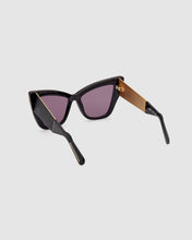 Carica l'immagine nel visualizzatore di Gallery, GD0026 Cat-eye sunglasses : Women Sunglasses Black | GCDS