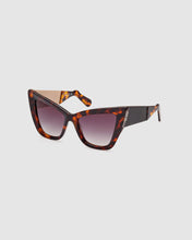 Carica l'immagine nel visualizzatore di Gallery, GD0026 Cat-eye sunglasses : Women Sunglasses Multicolor | GCDS
