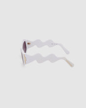 Carica l'immagine nel visualizzatore di Gallery, GD0023 Geometric sunglasses : Unisex Sunglasses White | GCDS
