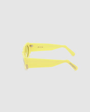 Load image into Gallery viewer, GD016 RECTANGULAR SUNGLASSES: Unisex Sunglasses Yellow | GCDS
