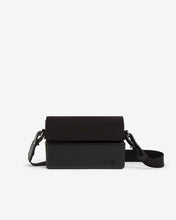 Carica l&#39;immagine nel visualizzatore di Gallery, Matilda Nylon Messenger Bag : Unisex Bags Black | GCDS Spring/Summer 2023

