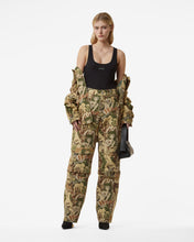 Carica l&#39;immagine nel visualizzatore di Gallery, Gcds Hentai Cargo Trousers : Women Trousers Military Green | GCDS Spring/Summer 2023
