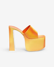 Load image into Gallery viewer, Holographics Platform Sandals : Women Shoes Orange | GCDS Spring/Summer 2023
