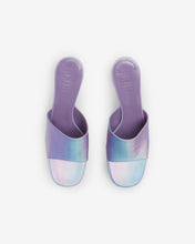 Carica l&#39;immagine nel visualizzatore di Gallery, Holographics Platform Sandals : Women Shoes Silver/Lilac | GCDS Spring/Summer 2023
